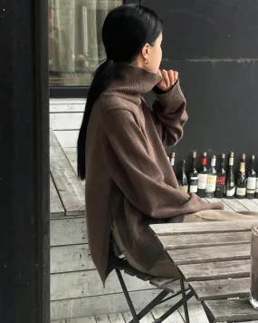 ARLES SIDE CUT TURTLENECK BROWN