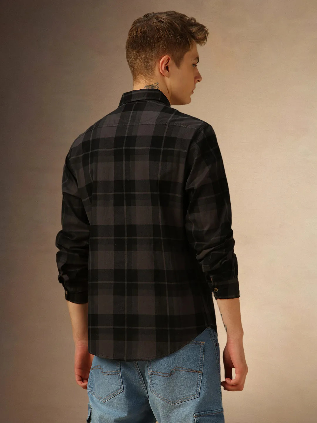Men's Grey Checks Spread Collar Full Sleeves Shirt