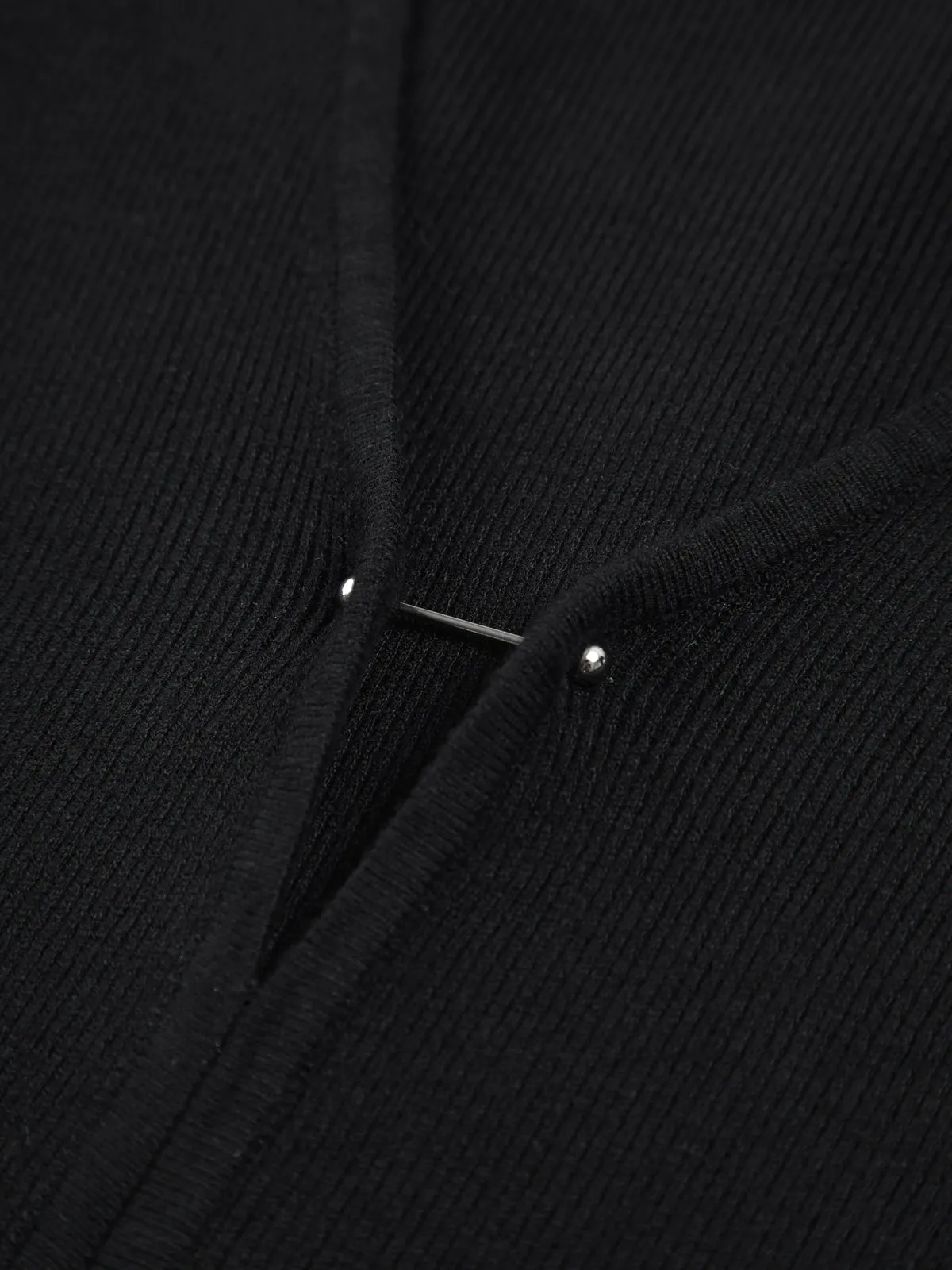 Slinky V-neck Metal Pin Modern Long Sleeve Knit Top