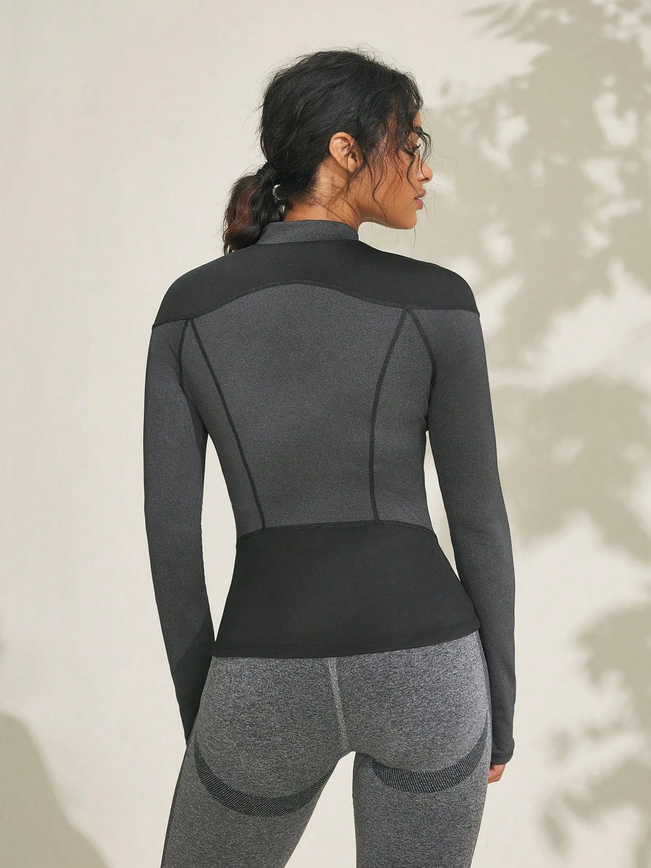 Turtle Neck Thumb Hole Breathable Active Tee FW24