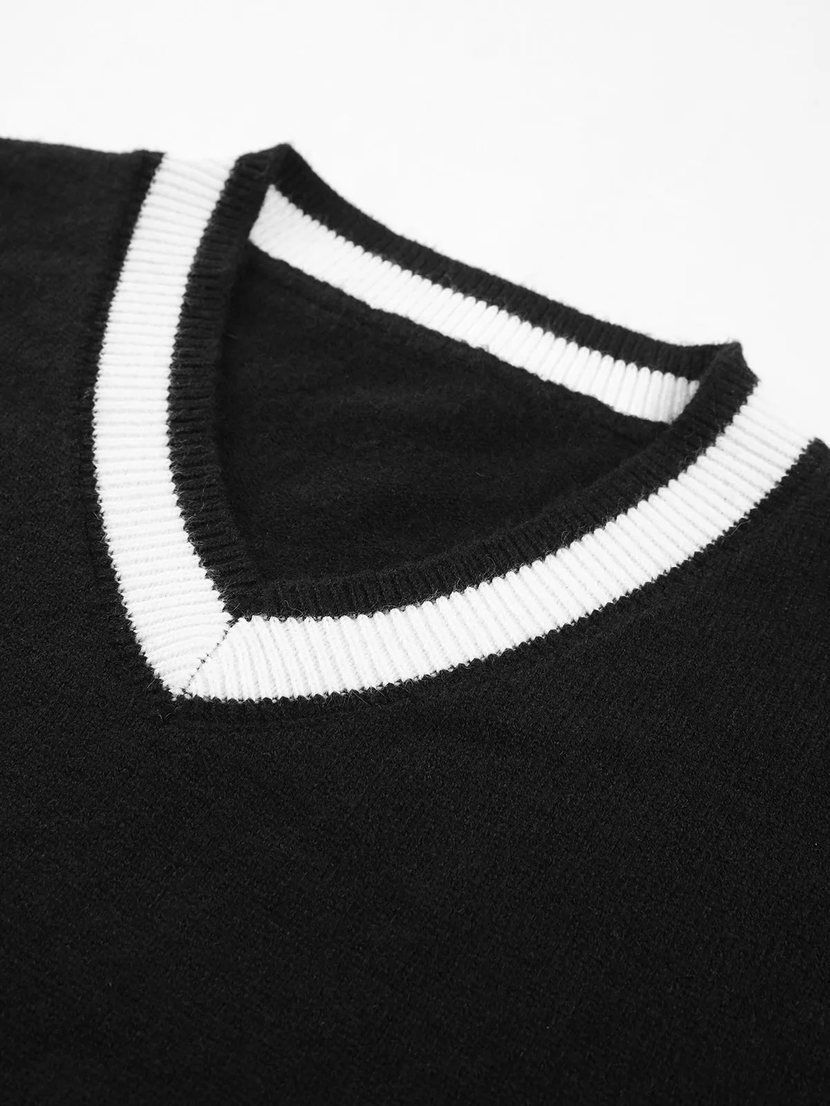 V-neck Contrast Graceful Trim Oversized Sweater